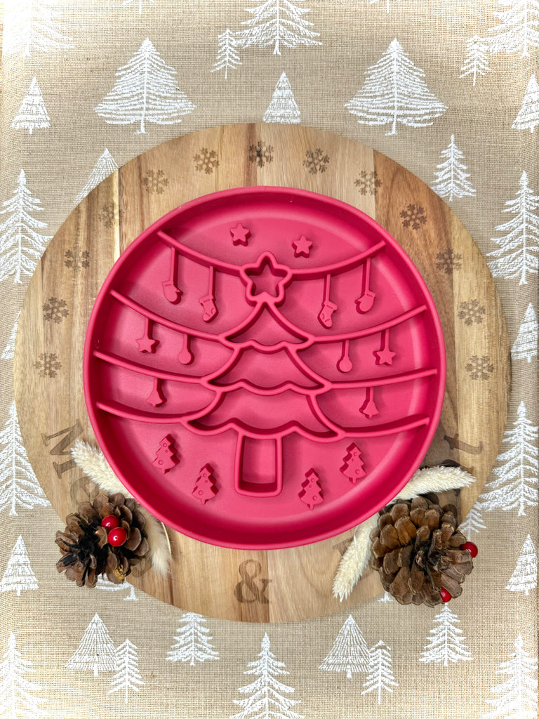 Christmas Tree Slow Feeder Red